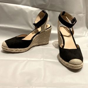 Loft Women’s Black/Cream Ankle Strap Espadrille Wedges